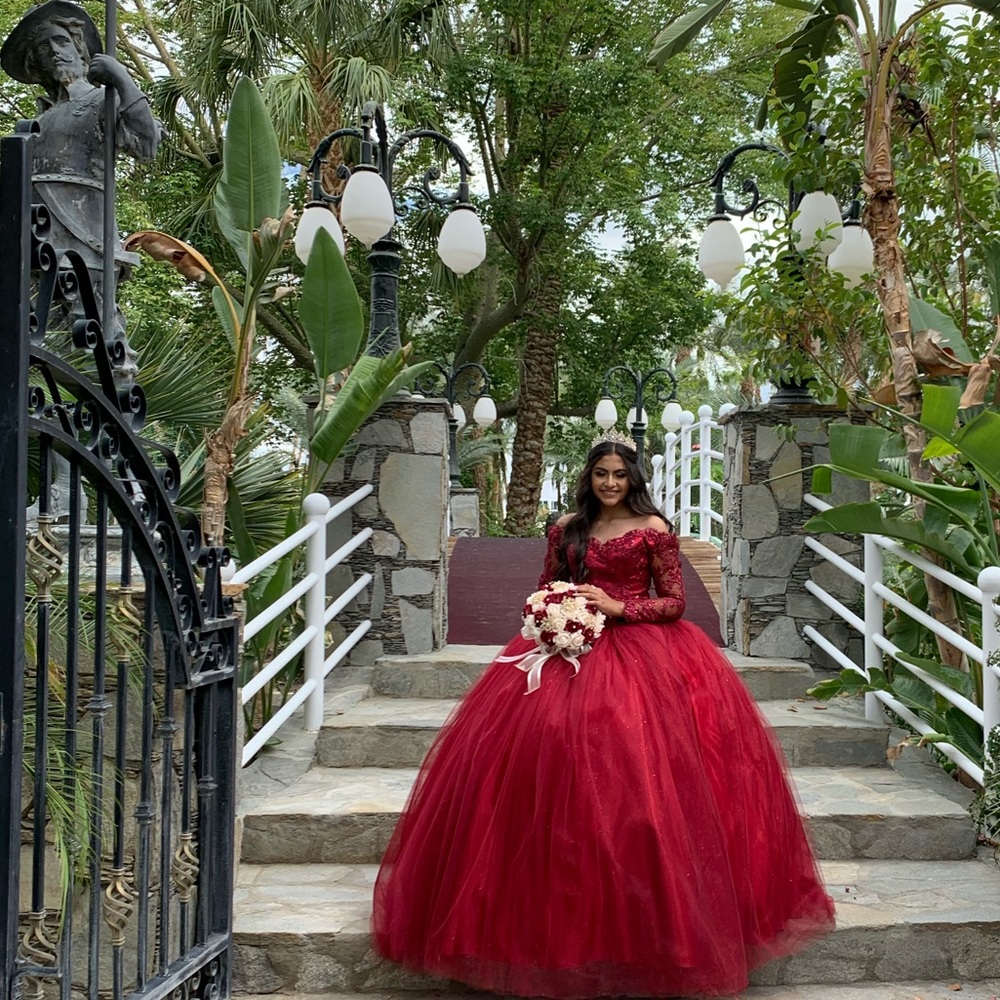 Meet your Posher, Isabella